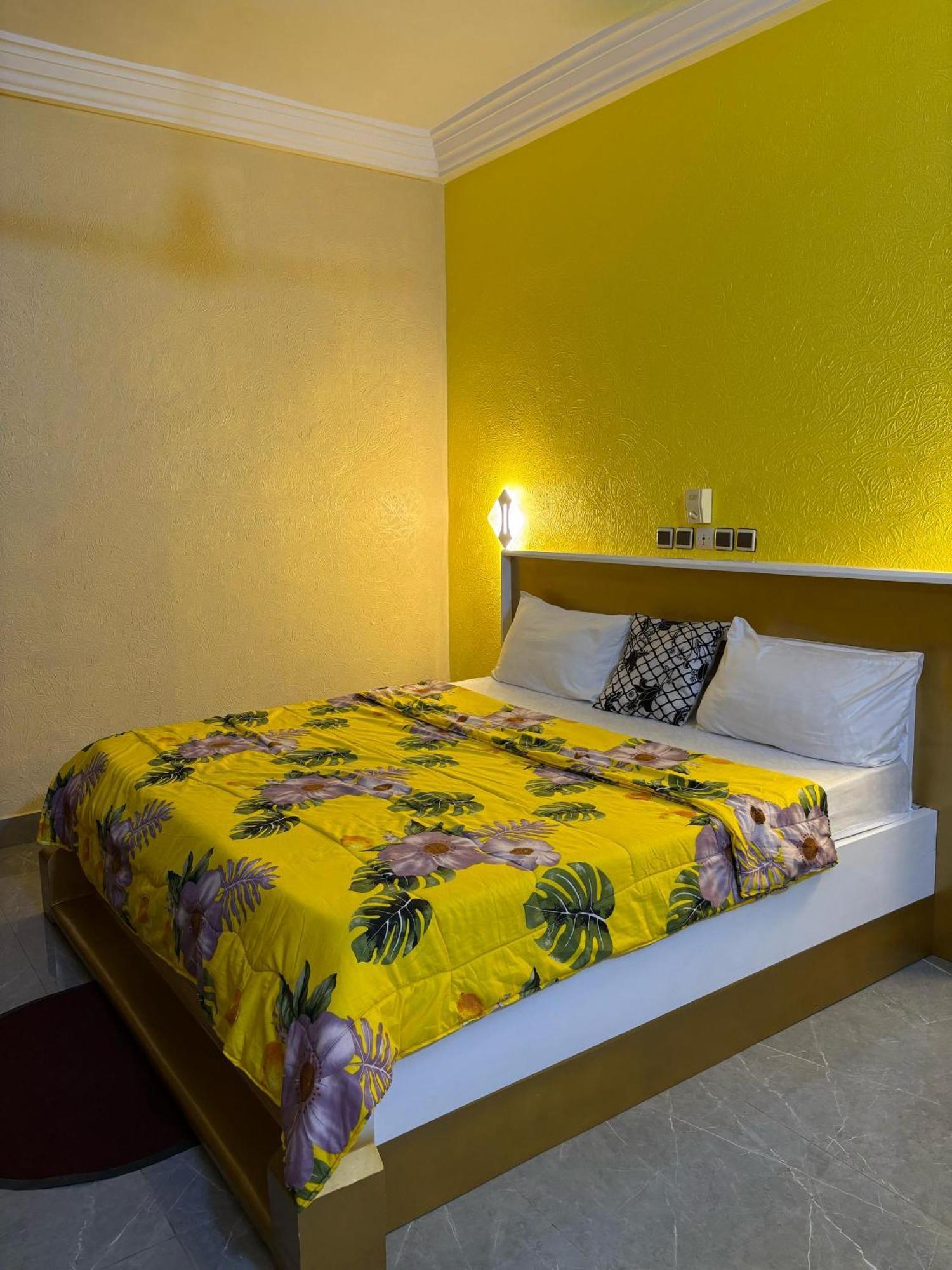 Hotel Mavilla Cotonou Kültér fotó