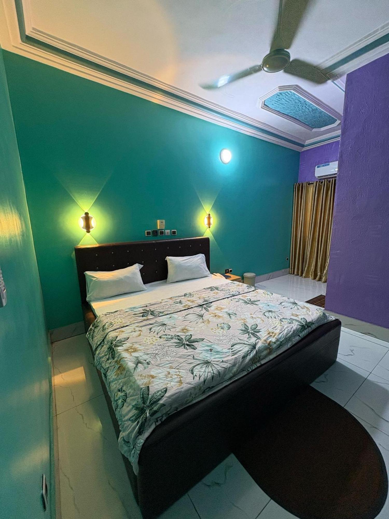 Hotel Mavilla Cotonou Kültér fotó